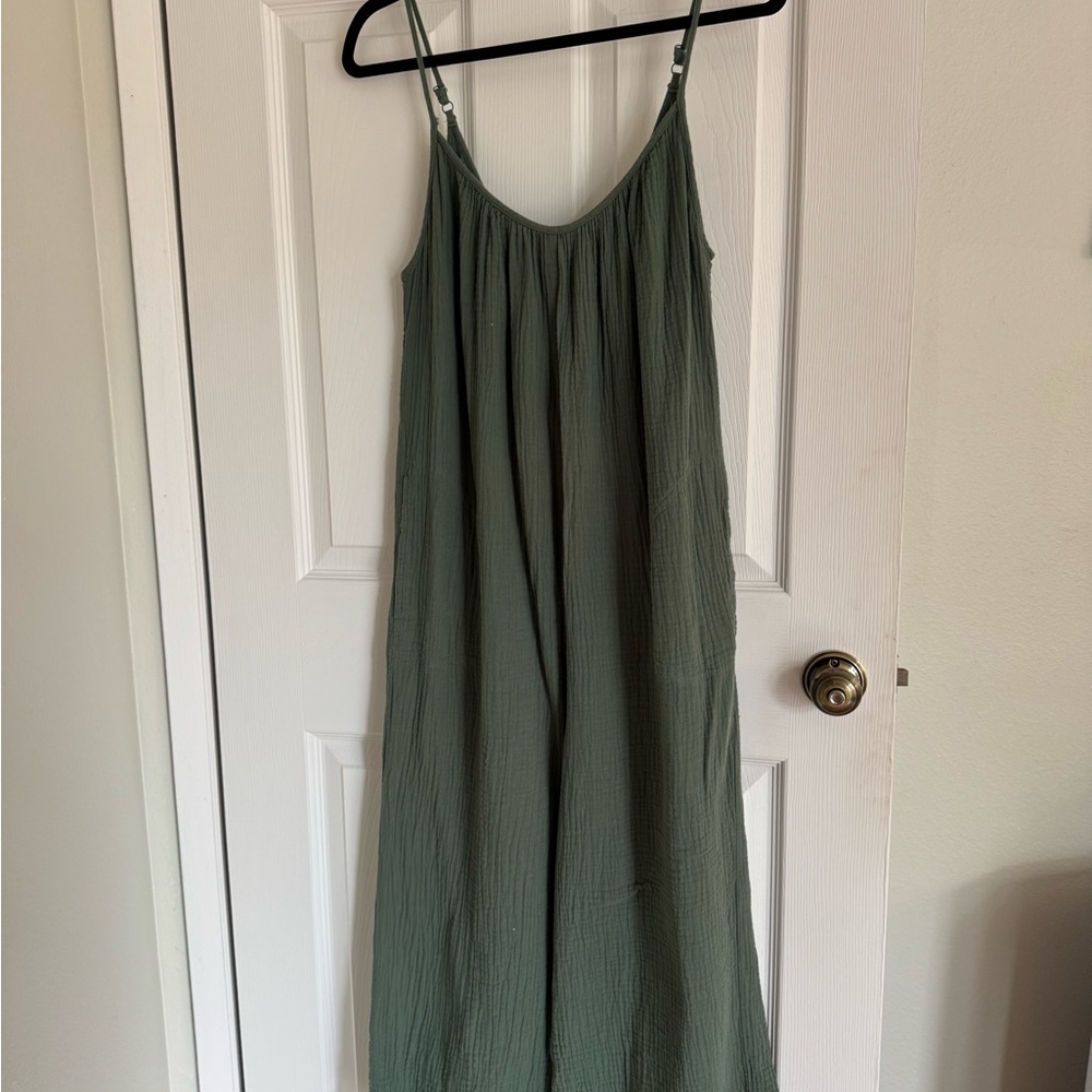 Piper & Scoot Wide-Leg Jumpsuit in Sage Green – Size M